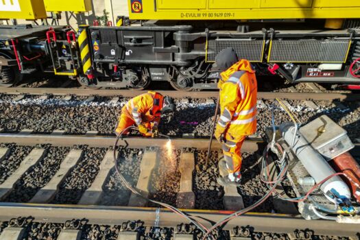 Gleisbauarbeiten auf der Riedbahn bei Groß-Rohrheim
