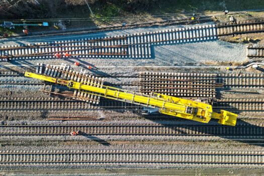 Schienendrehkran bei Gleisbauarbeiten in Mannheim