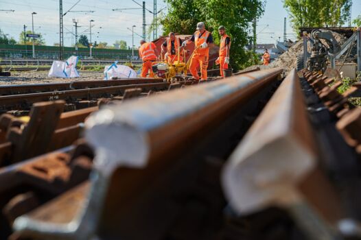 Gleisbauarbeiten auf der Riedbahn bei Riedstadt–Goddelau